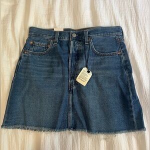 Levi’s Rib Cage Jean Skirt 29 New